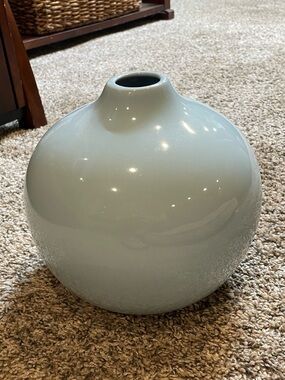 Light Blue Round Ceramic Vase